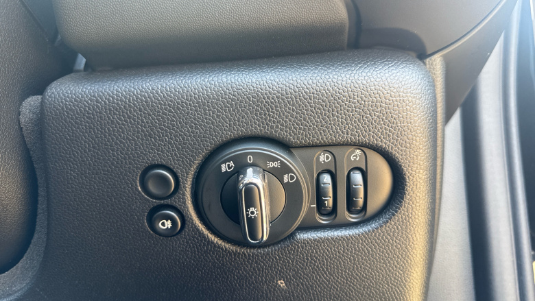 MINI Convertible 1.5 Cooper Classic Premium 2dr Auto Petrol Convertible